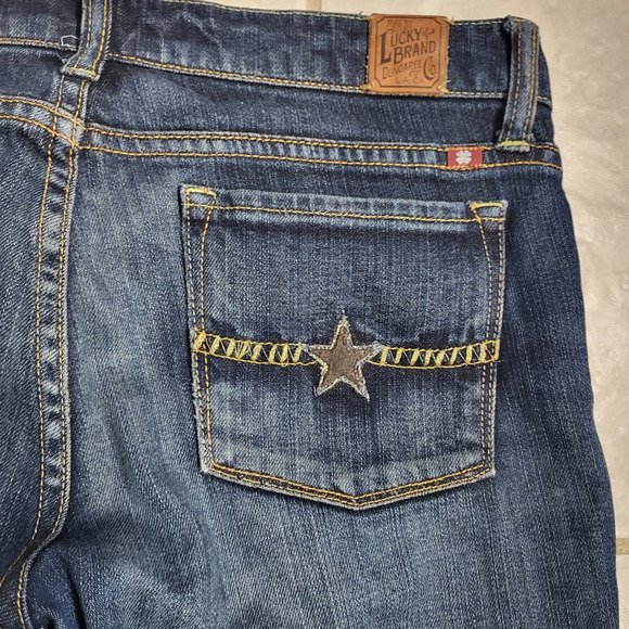 Lucky Zoe Mid Rise Straight Leg Dark Wash with Stars - 6/28R - Picture 4 of 4